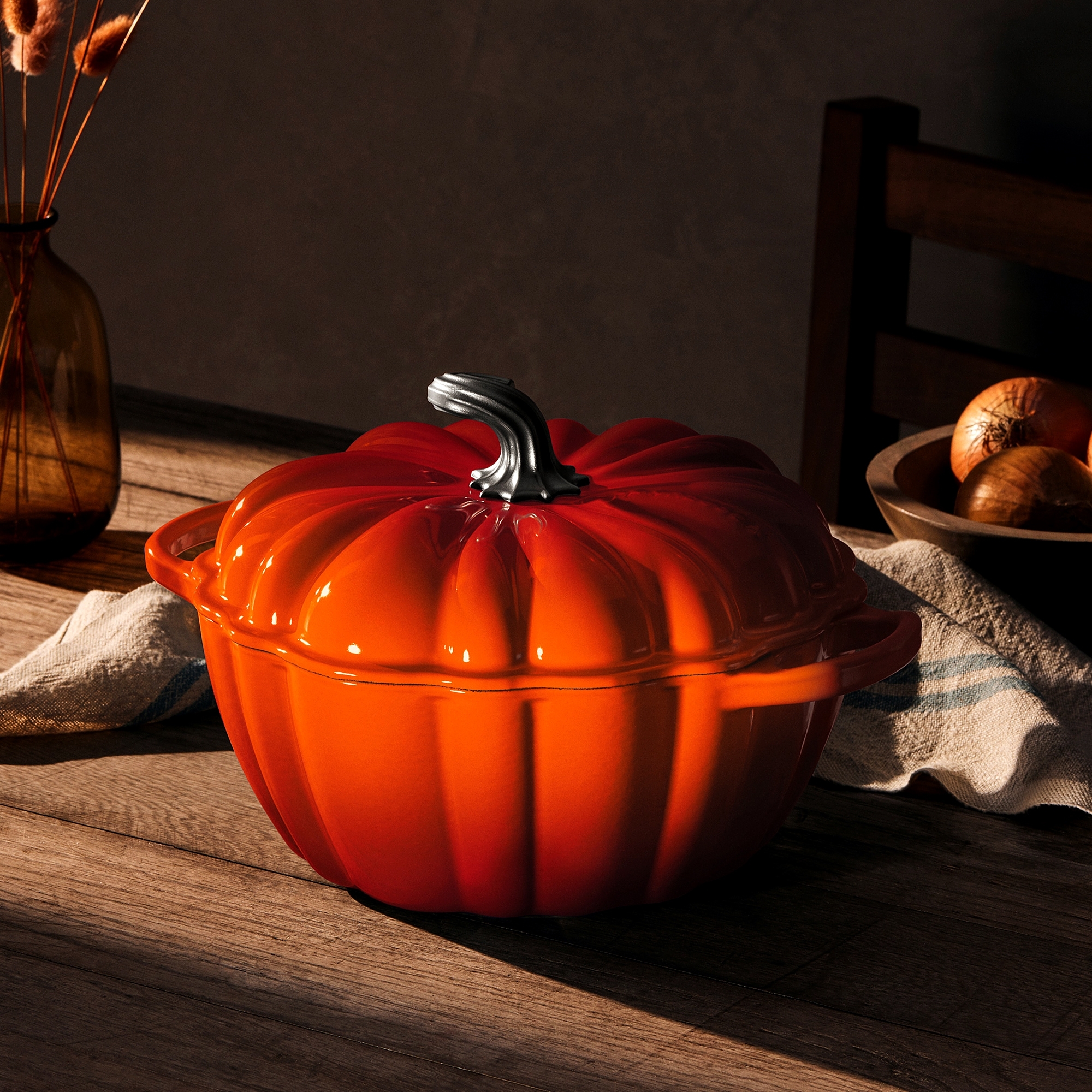 Le Creuset - Cast Iron Pumpkin Casserole 24 cm - Flame