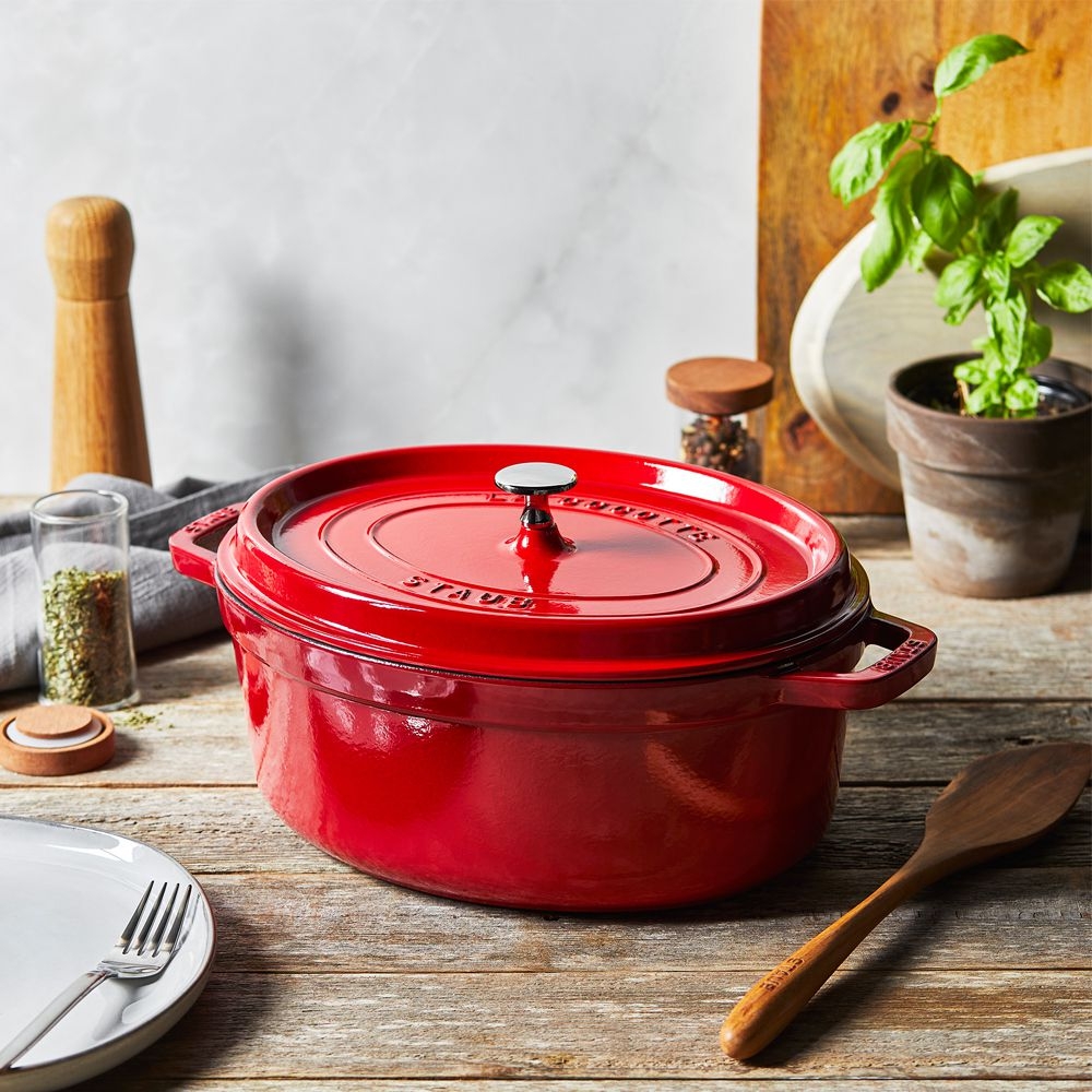 STAUB - Cocotte | oval | 29 cm | cherry red