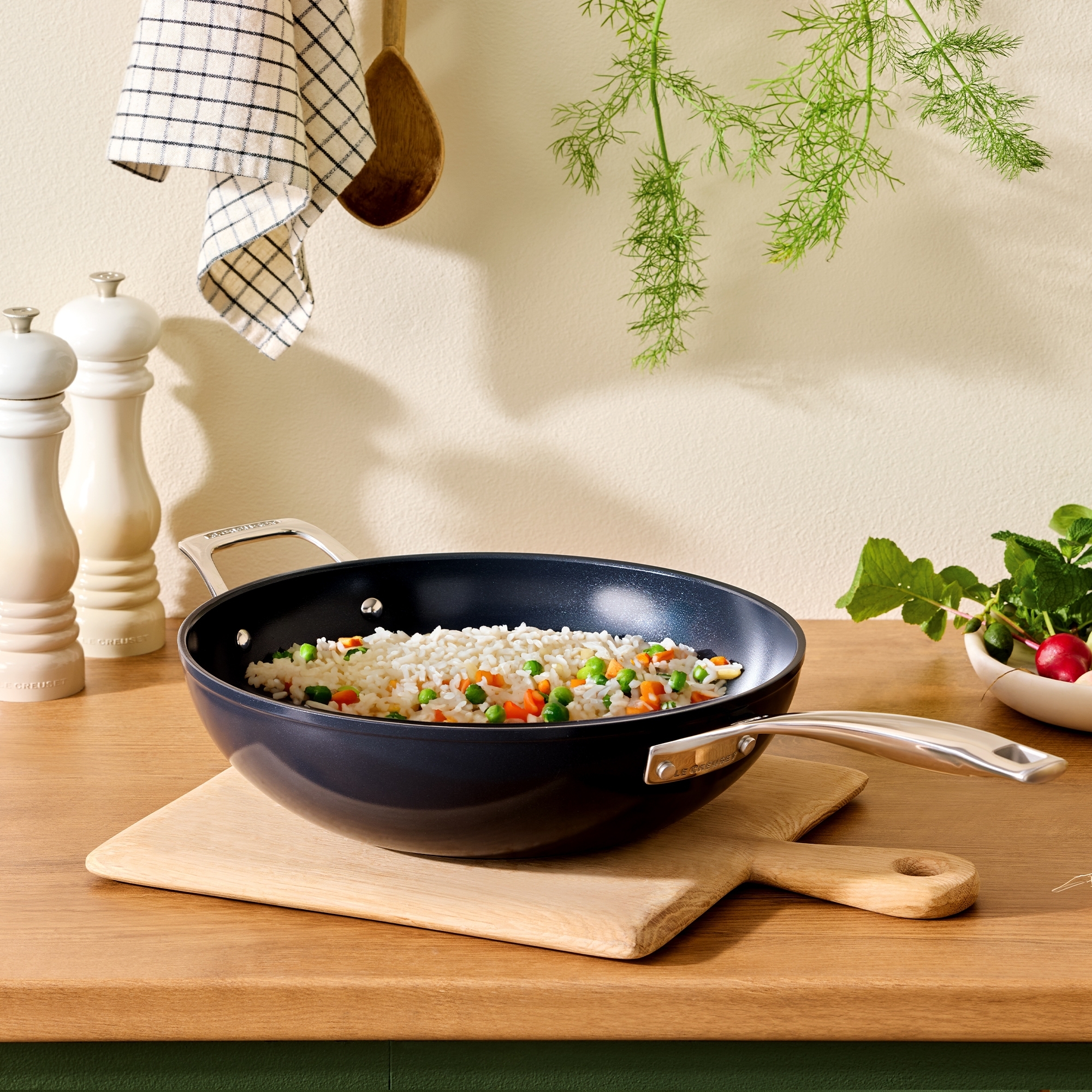 Le Creuset - WOK-Pfanne 30 cm - Essential Keramik-Antihaft