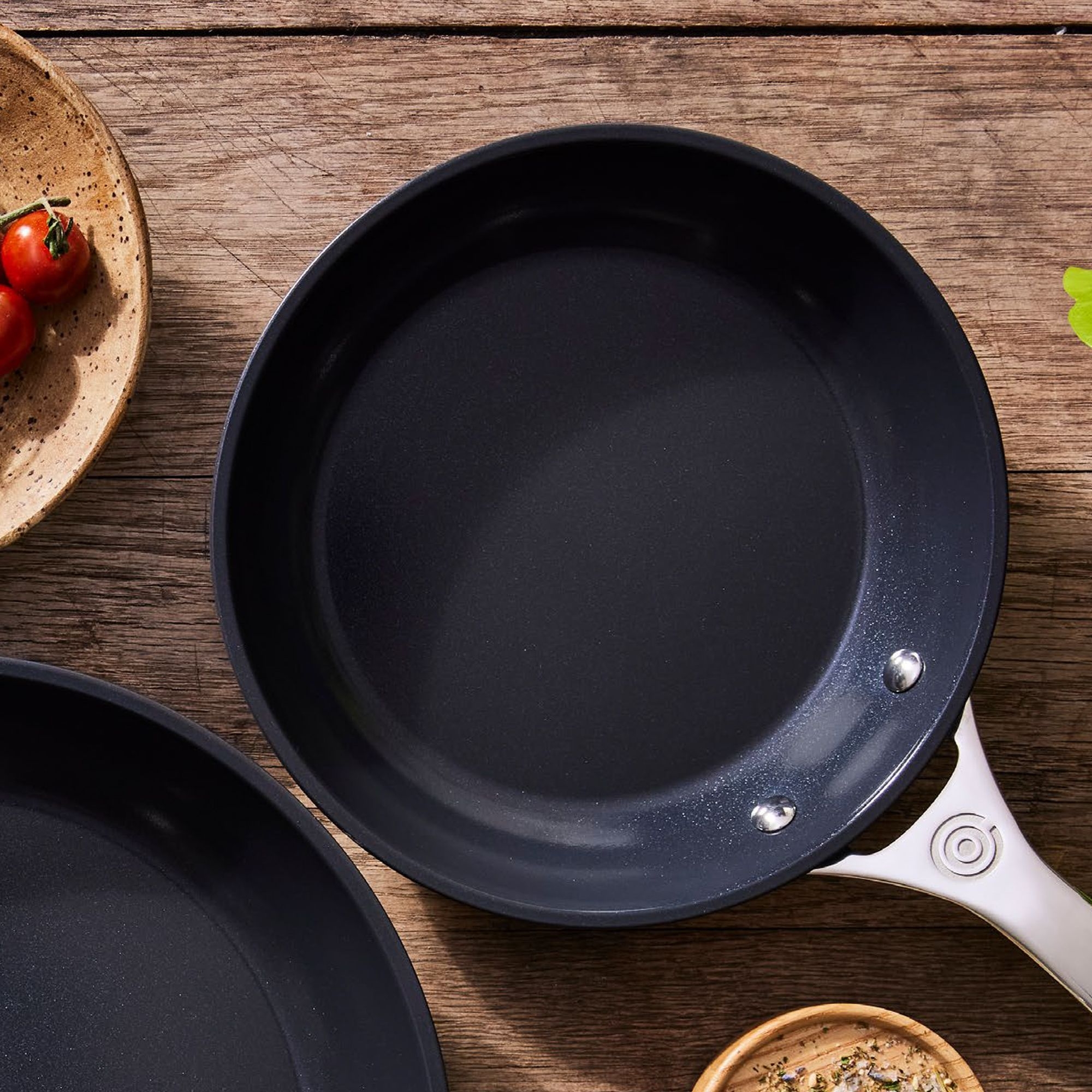 Le Creuset - Frying Pan 20 cm - Essential Non-Stick Ceramic