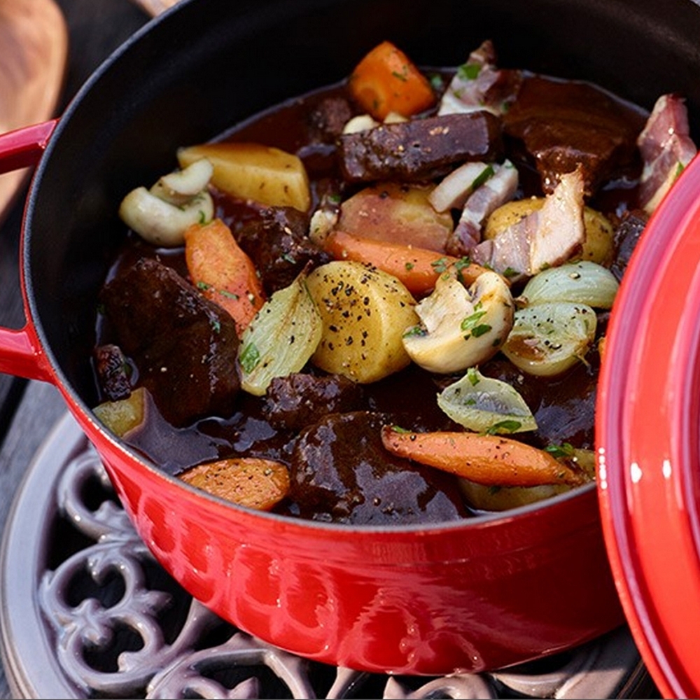 STAUB - Cocotte | round | 28 cm | cherry red