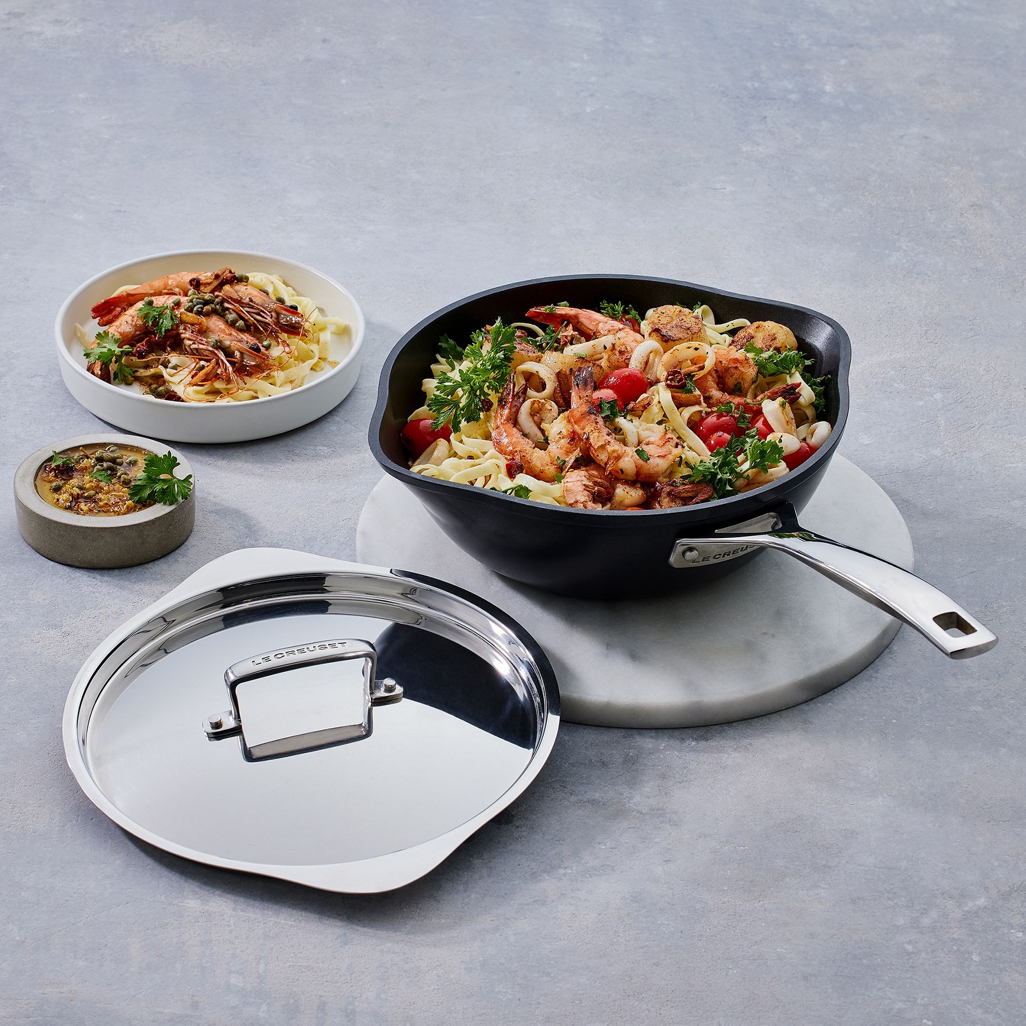 Le Creuset - Toughened Non-Stick Chef's Pan with Pouring Spouts + Lid 24 cm