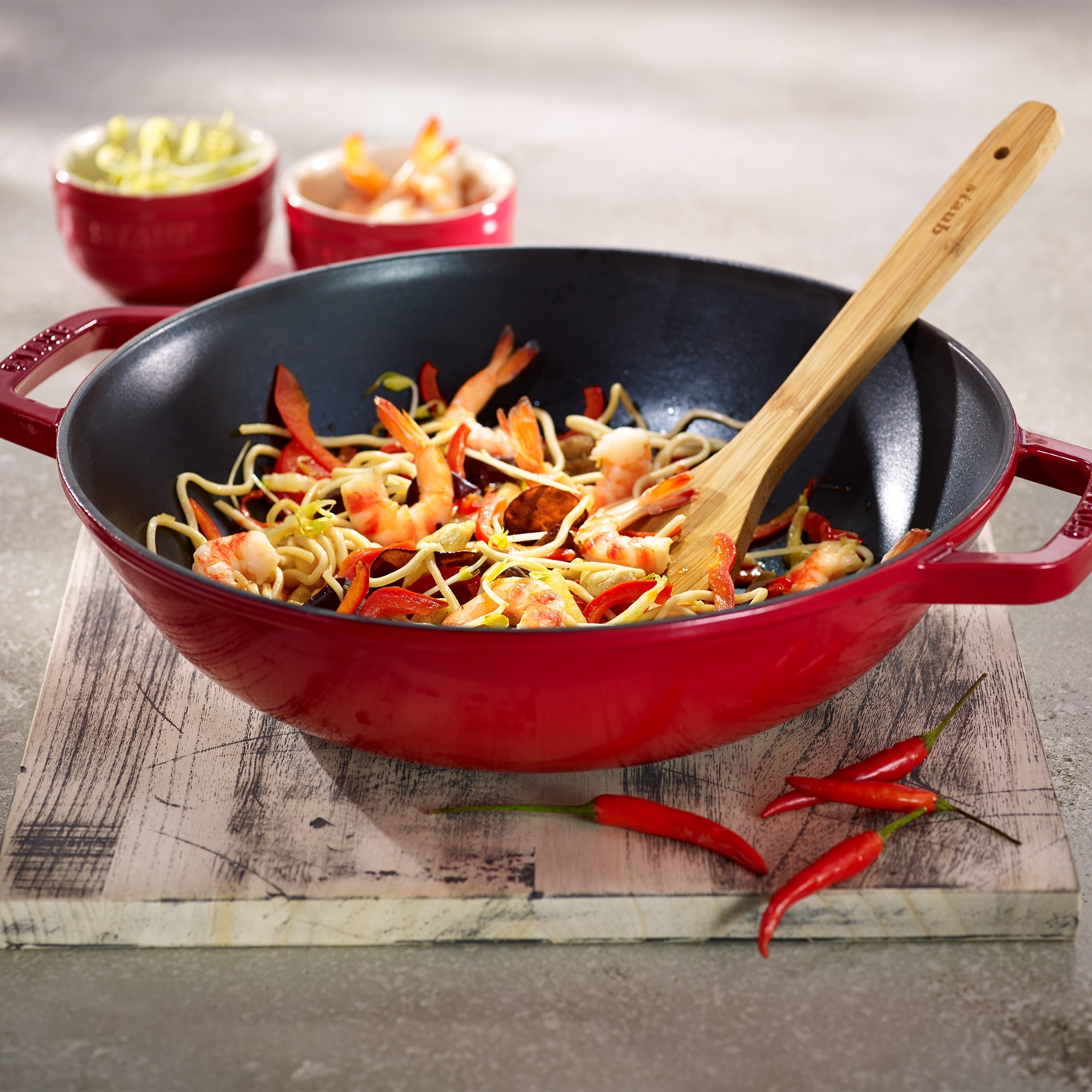 Staub - Wok with glass lid - 30 cm