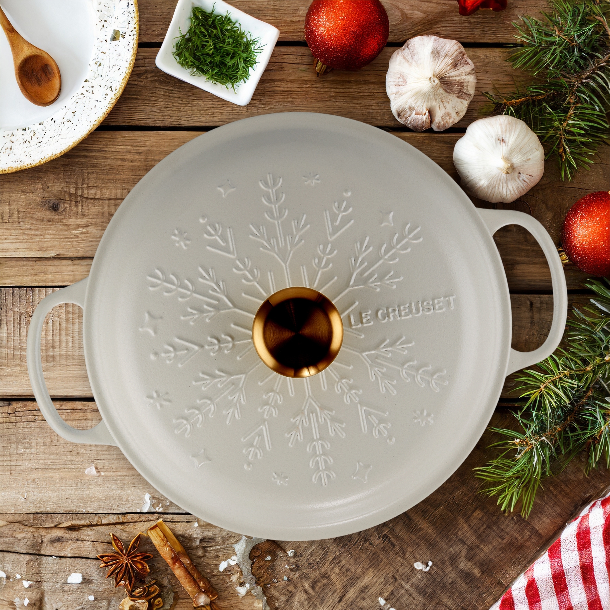 Le Creuset - Gourmet-Profitopf Schneeflocke mit Goldknopf 26 cm