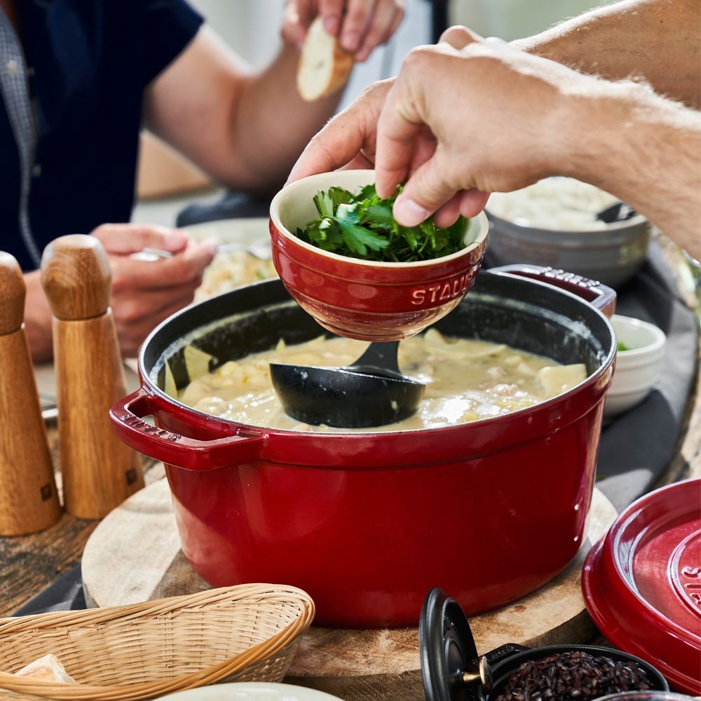 STAUB - Cocotte | round | 28 cm | cherry red